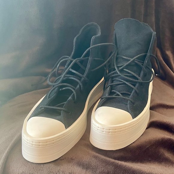 Converse Chuck Taylor All Star Modern Lift Mono Platform Hi sneakers in black - Picture 2 of 8